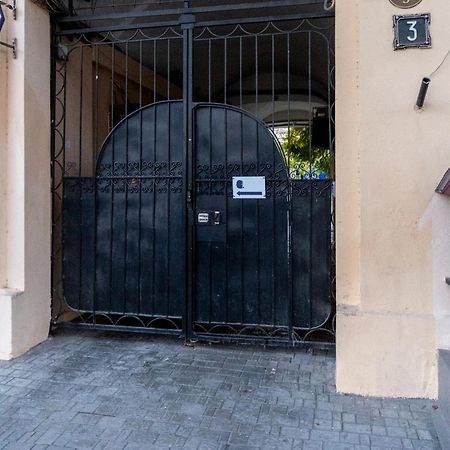 Хостел Friends House Odessa Exterior photo