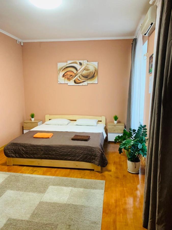 Хостел Friends House Odessa Exterior photo
