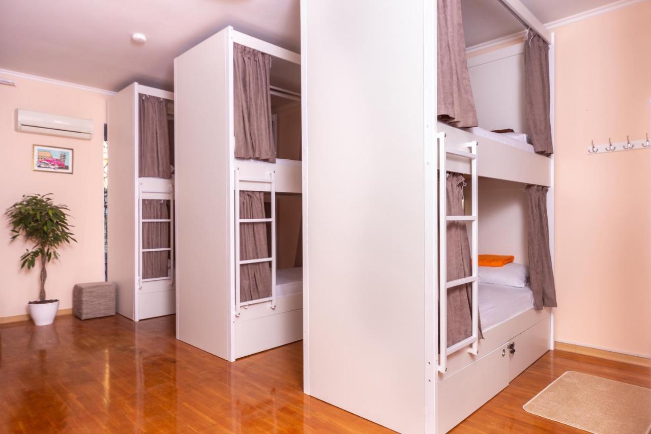 Хостел Friends House Odessa Exterior photo